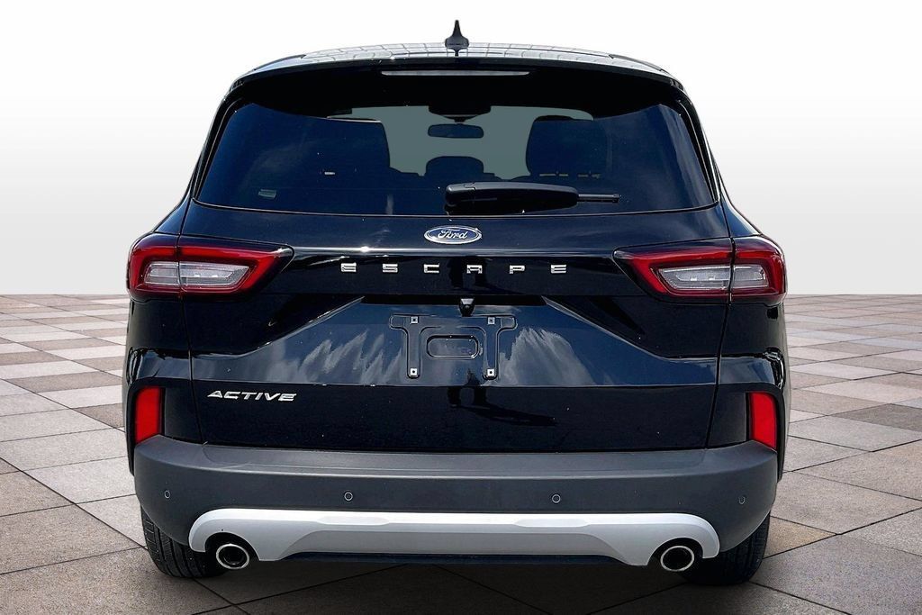Certified 2025 Ford Escape Active w/ Active Premium Tech Pack FWD image 4