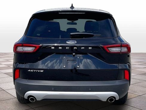 Used 2025 Ford Escape Active w/ Active Premium Tech Pack FWD image 4