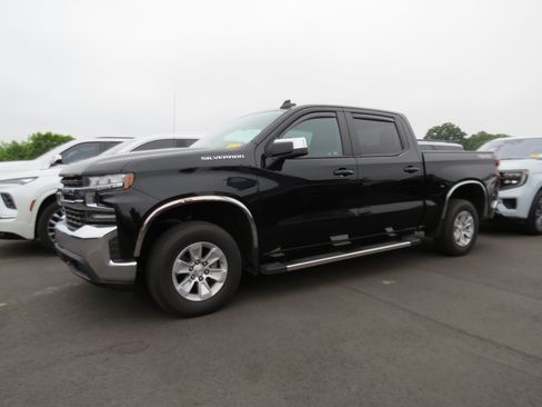 Used 2021 Chevrolet Silverado 1500 LT w/ Bed Protection Package AWD/4WD image 4