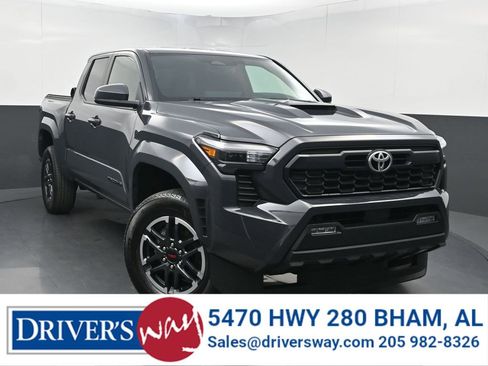 Used 2024 Toyota Tacoma TRD Sport AWD/4WD image 1