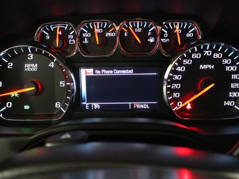 Used 2018 Chevrolet Suburban LT image 59