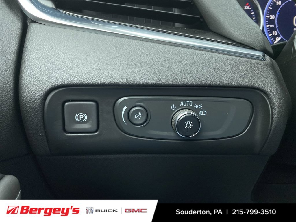 Certified 2021 Buick Enclave Avenir w/ Avenir Technology Package AWD/4WD image 21