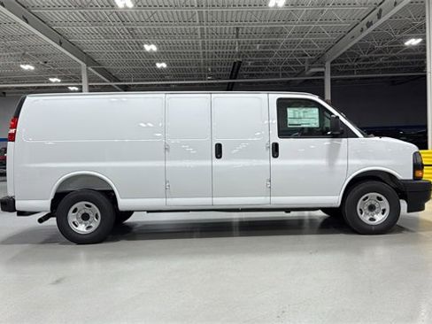 New 2025 Chevrolet Express 3500 Extended w/ Driver Convenience Package image 3