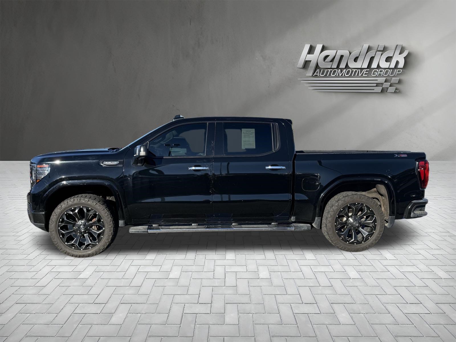 Used 2022 GMC Sierra 1500 SLT w/ SLT Premium Plus Package AWD/4WD image 8