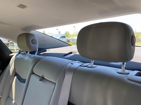 Used 2013 Cadillac XTS Luxury FWD image 29