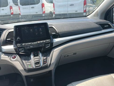 Used 2018 Honda Odyssey EX image 22