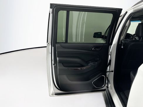 Used 2020 GMC Yukon XL SLT image 27