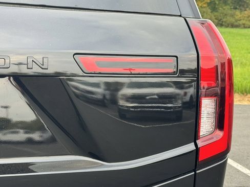 New 2025 Ford Expedition Max Platinum w/ Stealth Performance Package image 12