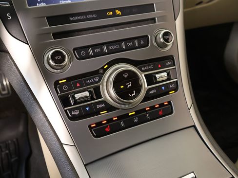 Used 2019 Lincoln MKZ Reserve w/ Reserve Plus Package image 8