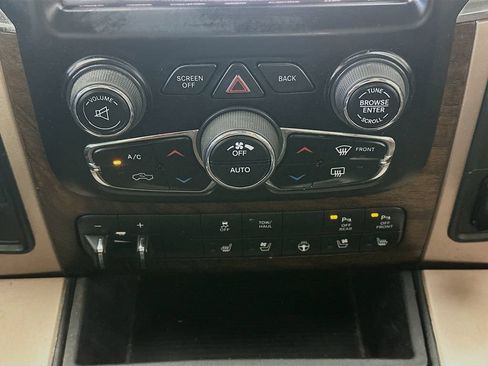 Used 2016 RAM 2500 Longhorn w/ Convenience Group AWD/4WD image 18