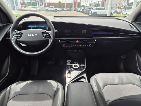 Used 2024 Kia Niro Wind w/ Wind Preserve Package FWD image 28