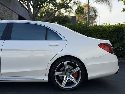 Used 2015 Mercedes-Benz S 63 AMG 4MATIC Sedan image 4