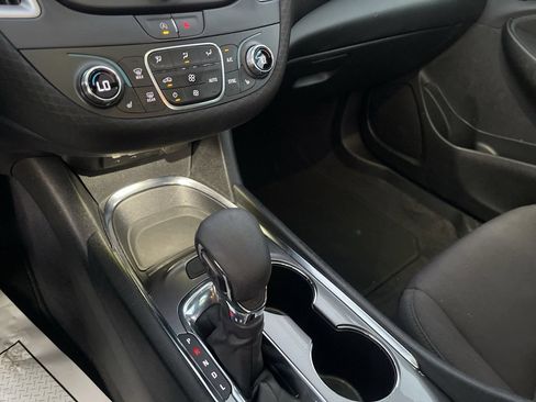 Used 2023 Chevrolet Malibu LT image 24