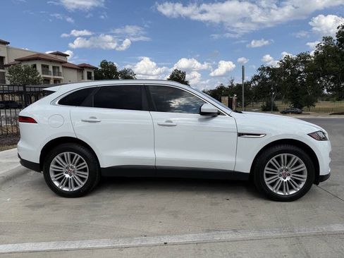 Used 2019 Jaguar F-PACE Premium image 5