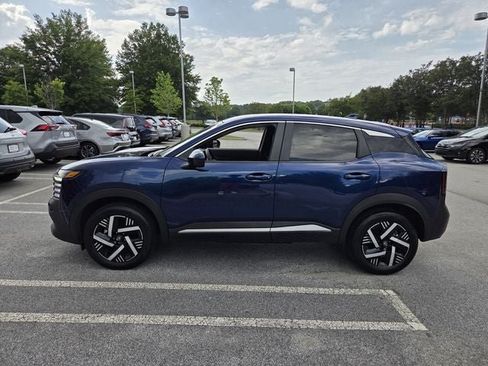 Used 2025 Nissan Kicks SV FWD image 9