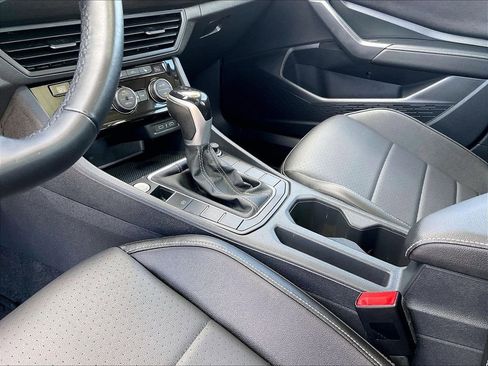 Used 2023 Volkswagen Jetta SE FWD image 20