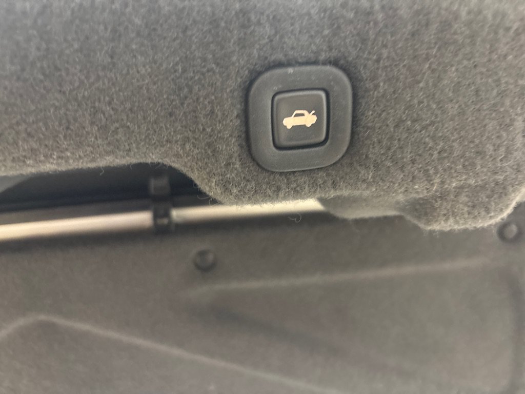 Used 2006 Cadillac XLR RWD image 40