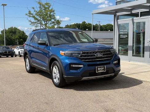 Used 2020 Ford Explorer XLT w/ Equipment Group 202A AWD/4WD image 1