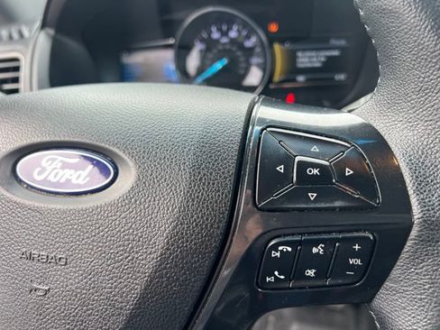 Used 2016 Ford Explorer XLT w/ Equipment Group 202A AWD/4WD image 28