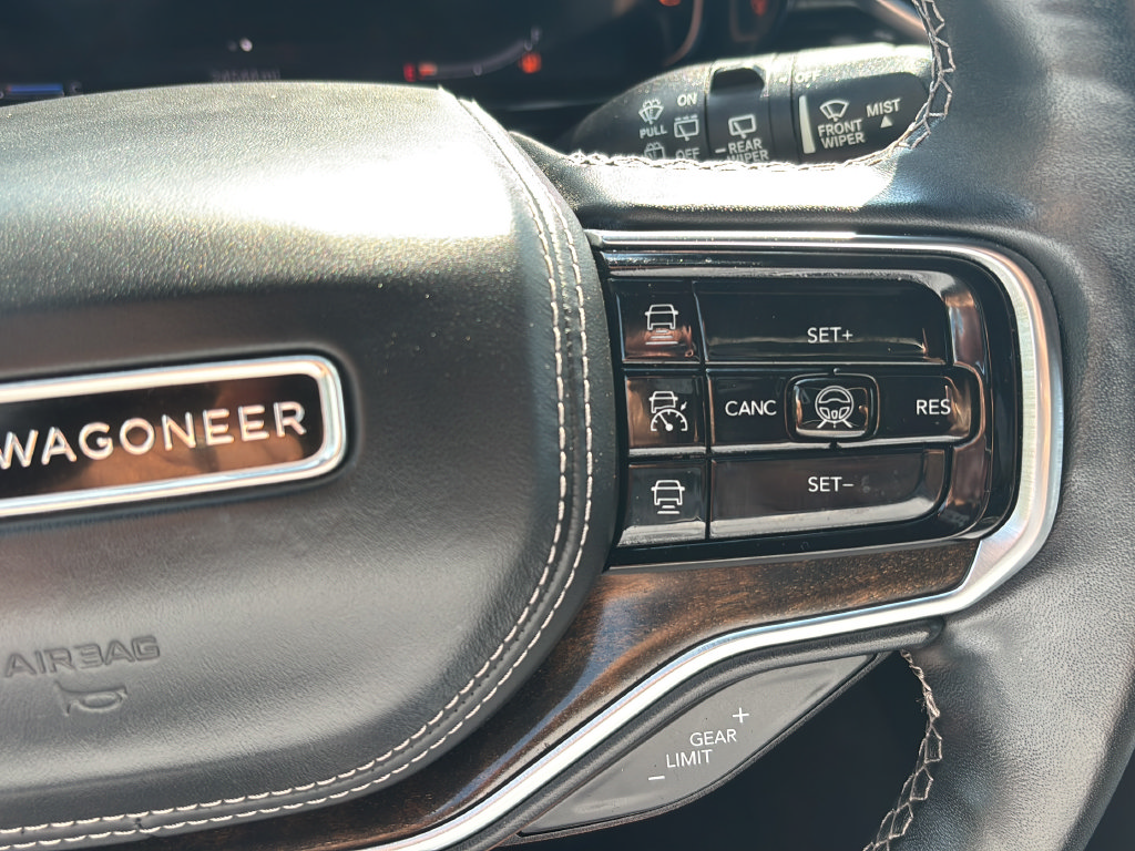 Used 2022 Jeep Grand Wagoneer Series II w/ Convenience Group III AWD/4WD image 26