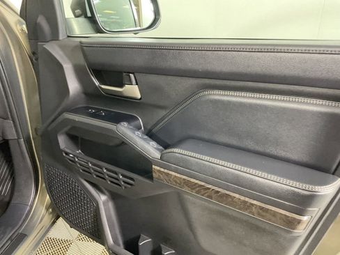 Used 2025 Toyota Tacoma Limited image 25