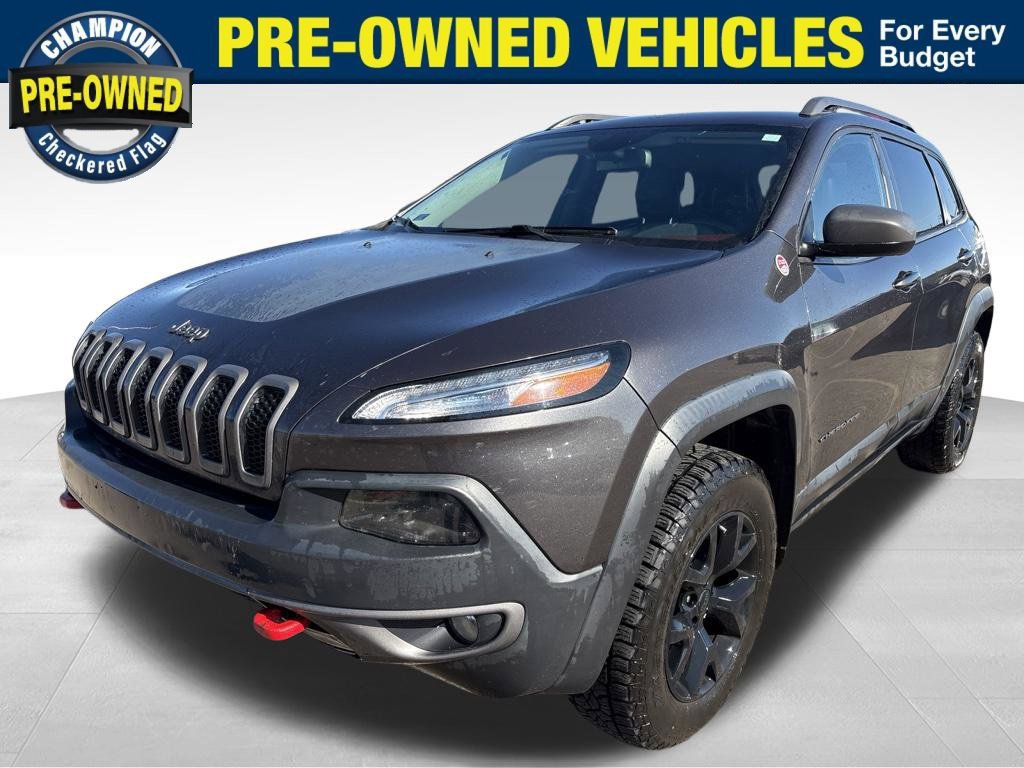 Used 2016 Jeep Cherokee Trailhawk w/ Cold Weather Group AWD/4WD image 1