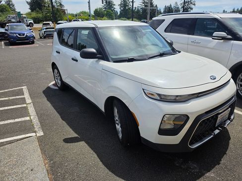 Used 2020 Kia Soul LX FWD image 3