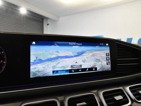 Used 2020 Mercedes-Benz GLS 450 4MATIC image 25