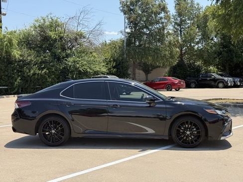 Certified 2022 Toyota Camry XSE FWD image 3