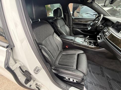 Used 2016 BMW 740i RWD image 15