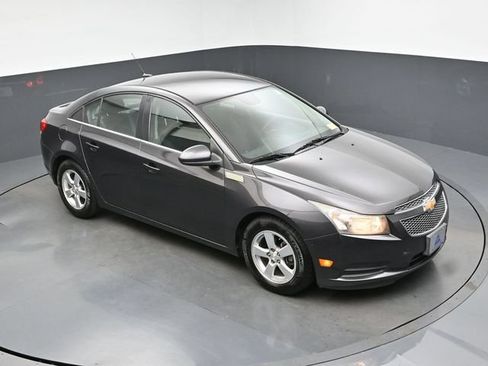 Used 2014 Chevrolet Cruze LT FWD image 18