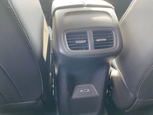 Used 2023 Buick Envision Essence image 25