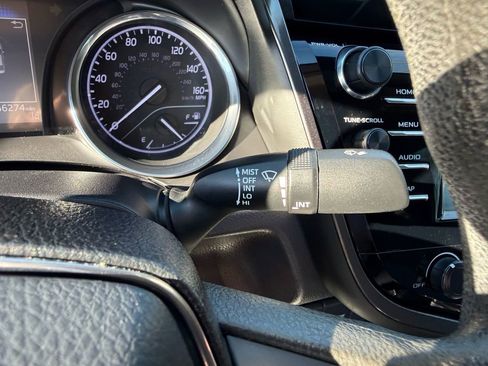 Used 2019 Toyota Camry LE image 23