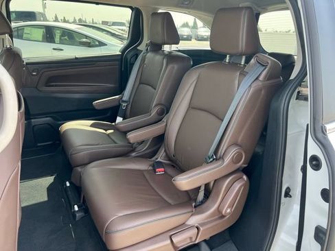 Used 2025 Honda Odyssey Touring image 11