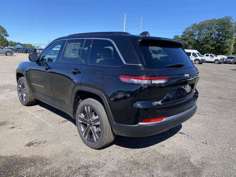 New 2027 Jeep Grand Cherokee Limited AWD/4WD image 3