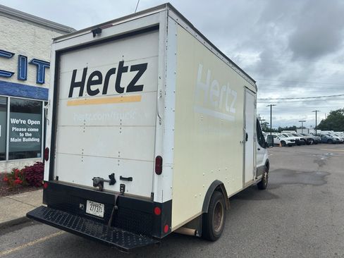 Used 2022 Ford Transit 350 DRW RWD image 4