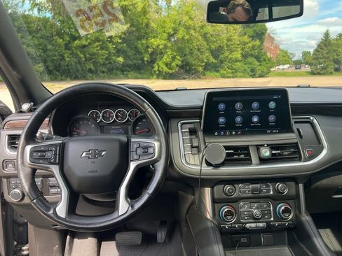 Used 2021 Chevrolet Tahoe Z71 w/ Z71 Signature Package AWD/4WD image 22