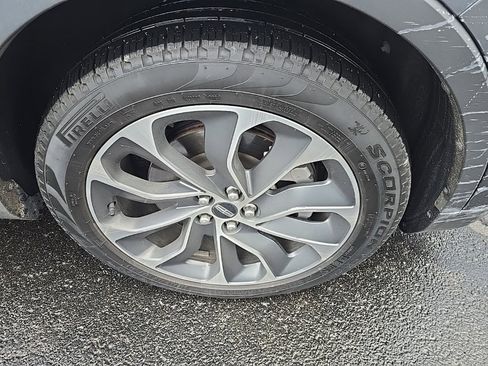 Used 2022 Lincoln Nautilus Reserve w/ Equipment Group 201A image 7