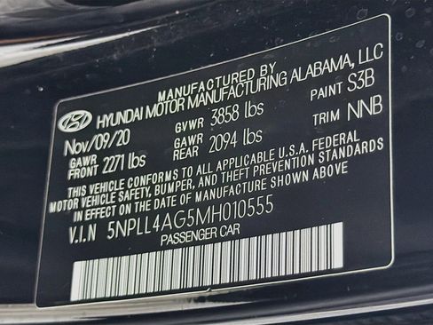 Used 2021 Hyundai Elantra SE FWD image 12