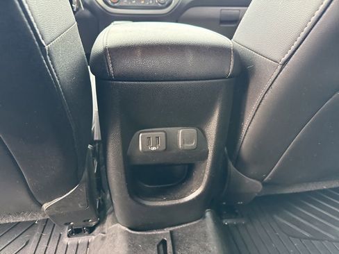 Used 2021 Chevrolet Colorado ZR2 image 32