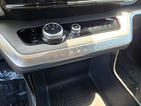 Certified 2025 Ford Expedition Max Platinum AWD/4WD image 24
