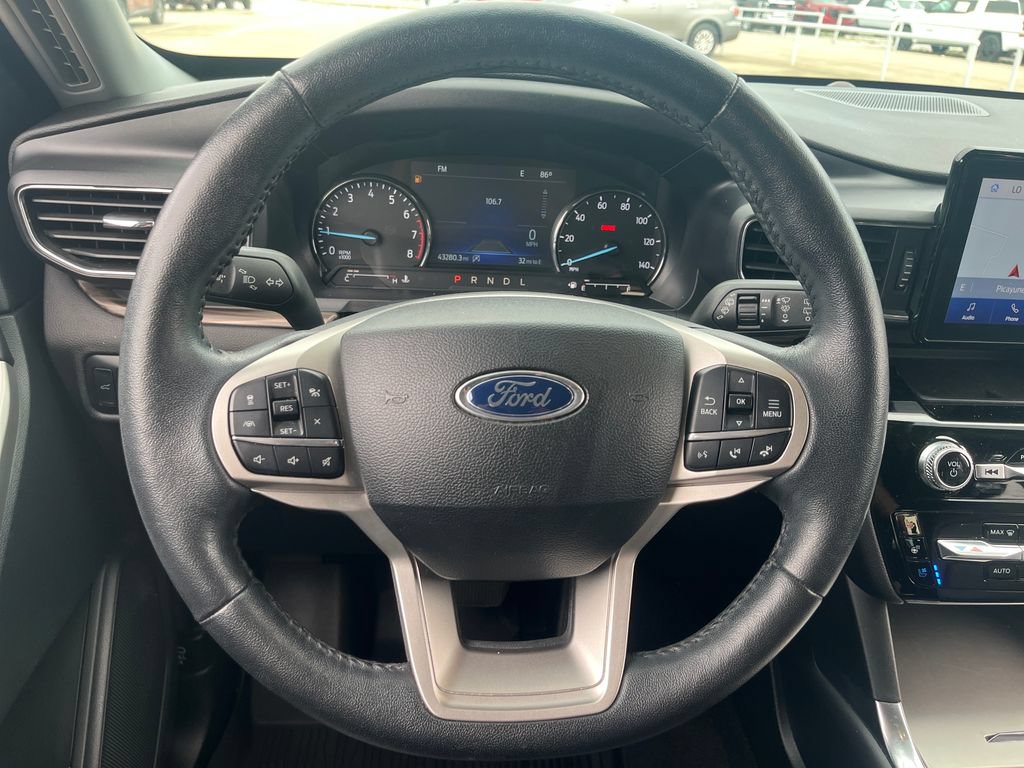 Used 2024 Ford Explorer Limited RWD image 17