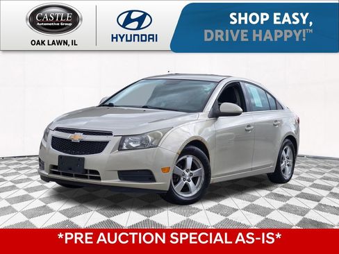 Used 2013 Chevrolet Cruze LT FWD image 1