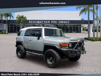Used 2008 Toyota FJ Cruiser 4WD w/ Upgrade Pkg 2 video 1