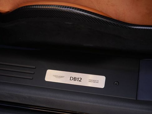 Used 2024 Aston Martin DB12 Coupe image 22
