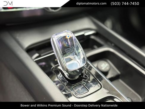 Used 2024 Volvo XC60 T8 Ultimate w/ Protection Package Premier image 34