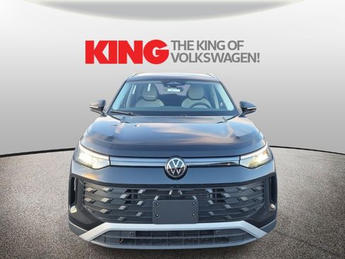 New 2026 Volkswagen Tiguan SE image 9