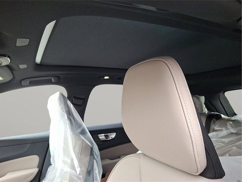 New 2026 Volvo XC60 B5 Plus w/ Protection Package Premier image 8