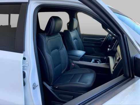Used 2021 RAM 1500 Big Horn AWD/4WD image 9