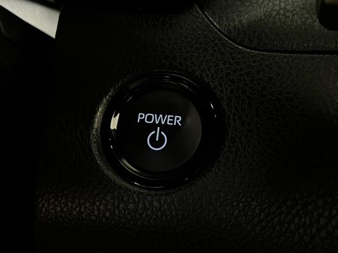 Used 2025 Toyota Camry SE FWD image 20